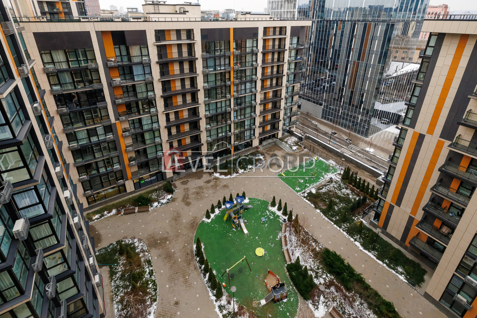 3 ��. ��������, 118/52/40 ��. �., 11/24 ������ ���� 5