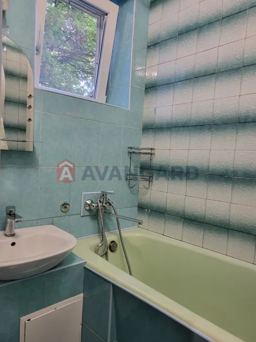 3 ��. ��������, 73/-/9 ��. �., 3/4 ������ ���� 19