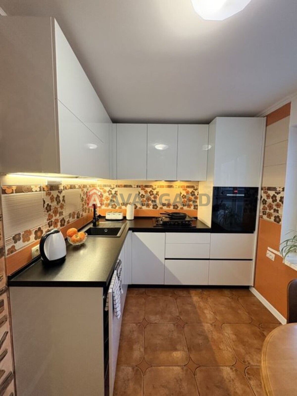 3 ��. ��������, 67/-/8 ��. �., 5/9 ������ ���� 2