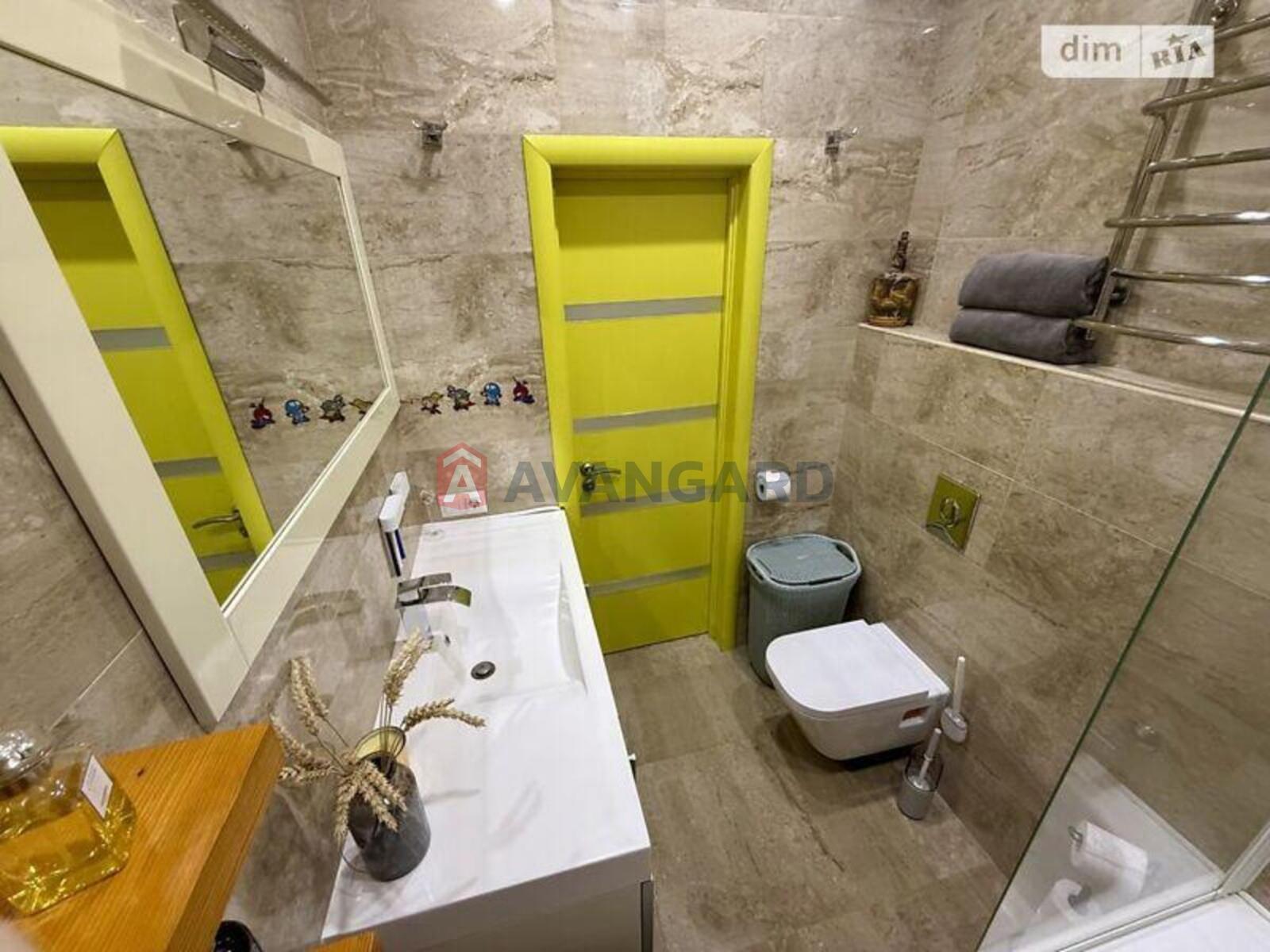 2 ��. ��������, 53/18/25 ��. �., 3/5 ������ ���� 14