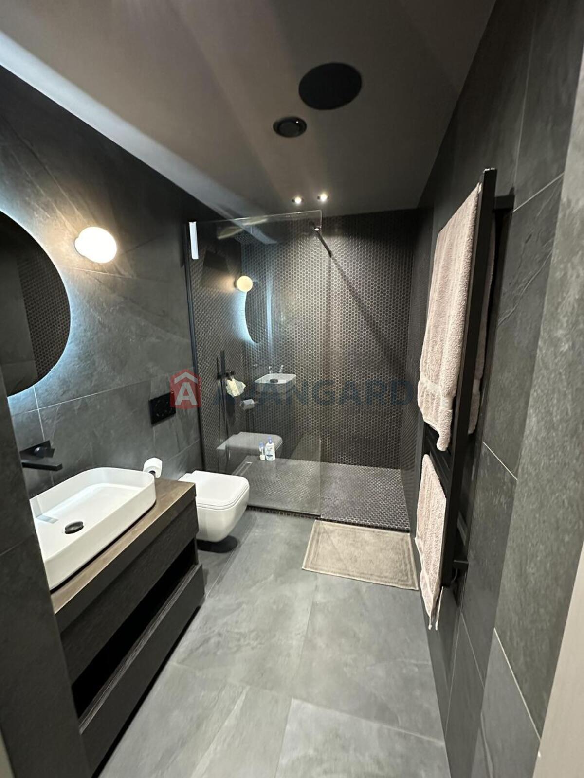 2 ����. ��������, 140/60/55 ��. �., 5/25 ���� ���� 24