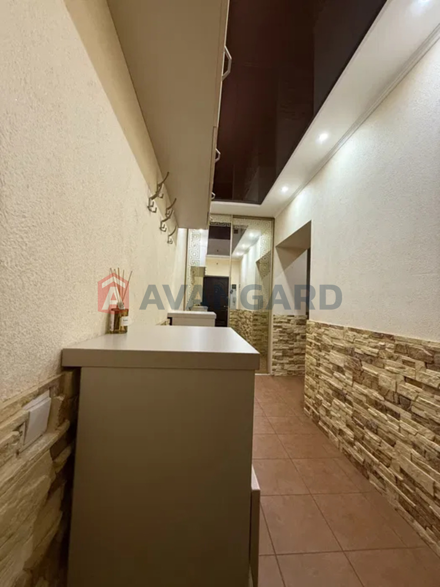 2 ��. ��������, 76/-/16 ��. �., 8/10 ������ ���� 2