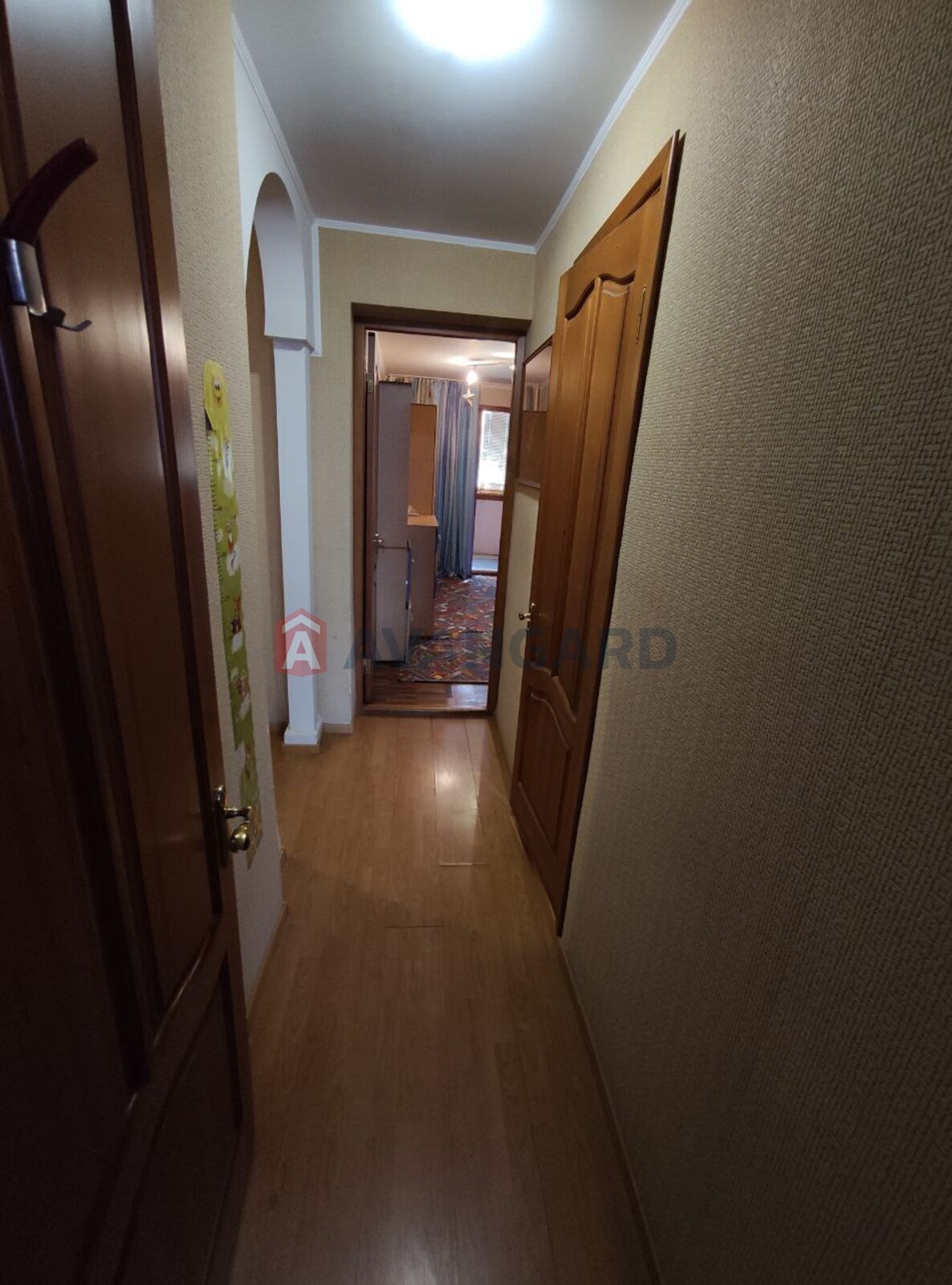 3 ��. ��������, 70/-/25 ��. �., 4/9 ������ ���� 17