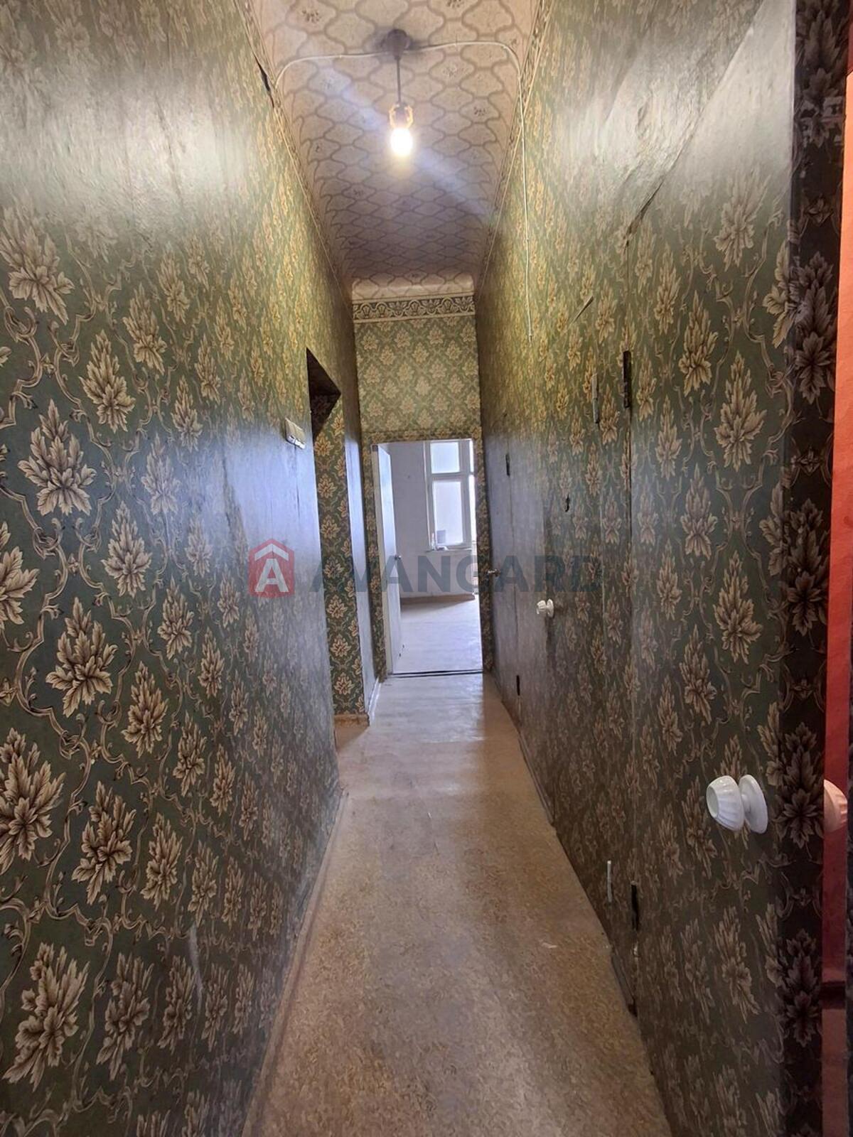 2 ��. ��������, 59/38/10 ��. �., 4/4 ������ ���� 9