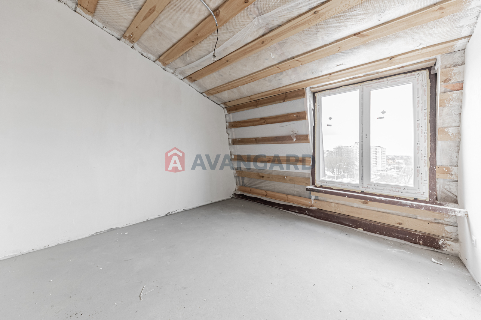 1 ��. ��������, 29.9/14.8/8.5 ��. �., 6/6 ������ ���� 14