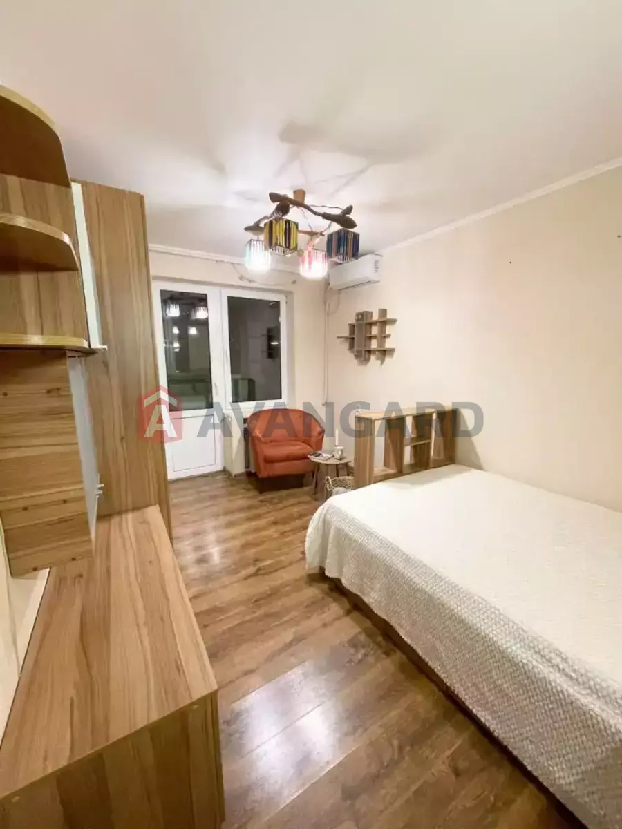 3 ��. ��������, 68/39/8 ��. �., 9/9 ������ ���� 7