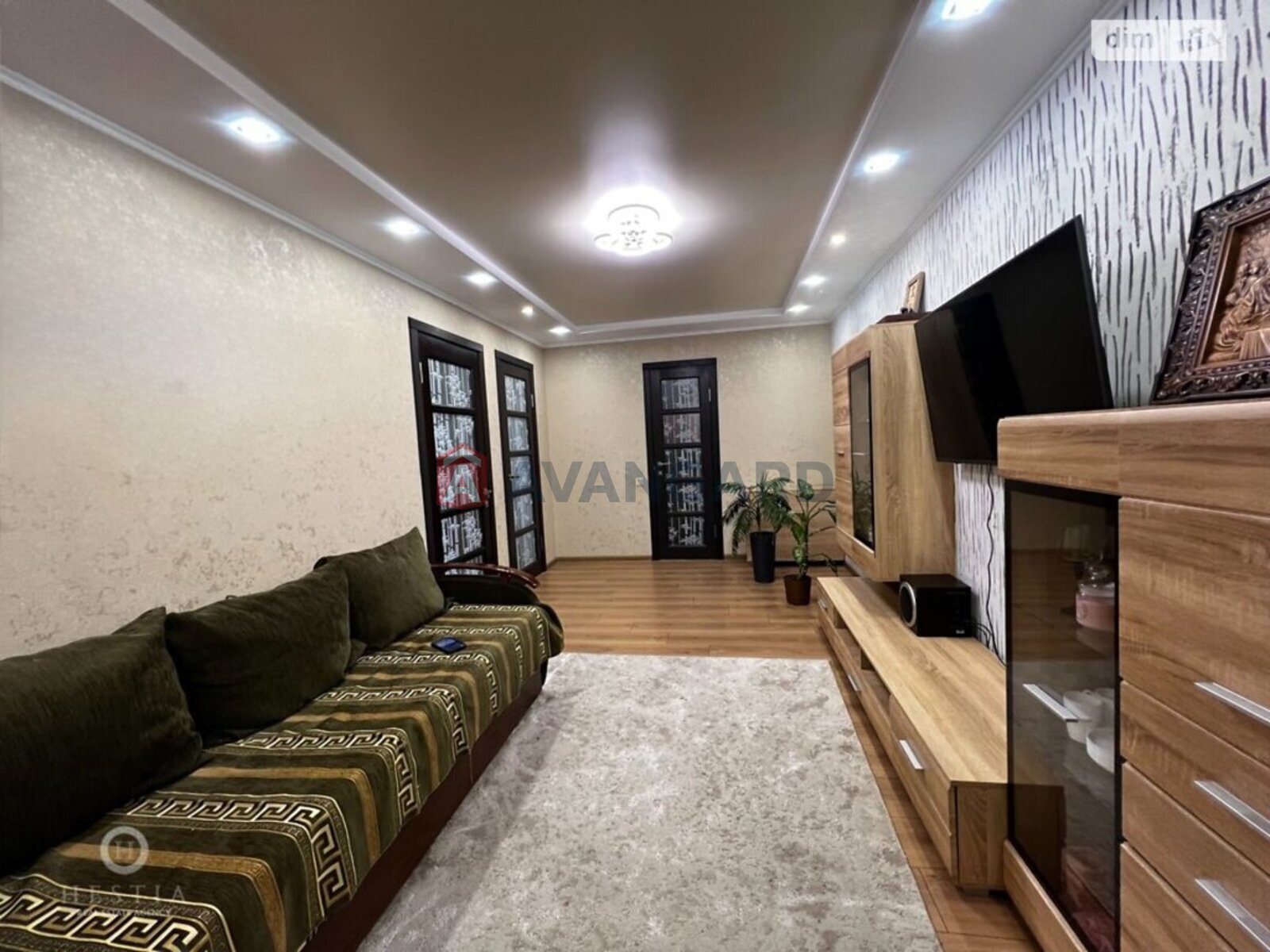 3 ��. ��������, 68/-/12 ��. �., 4/10 ������ ���� 14