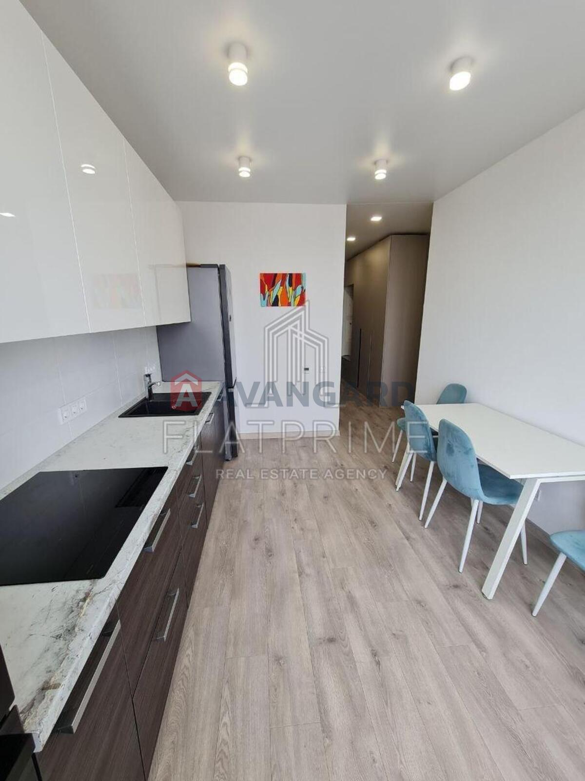 2 ��. ��������, 56/30/12 ��. �., 18/23 ������ ���� 3