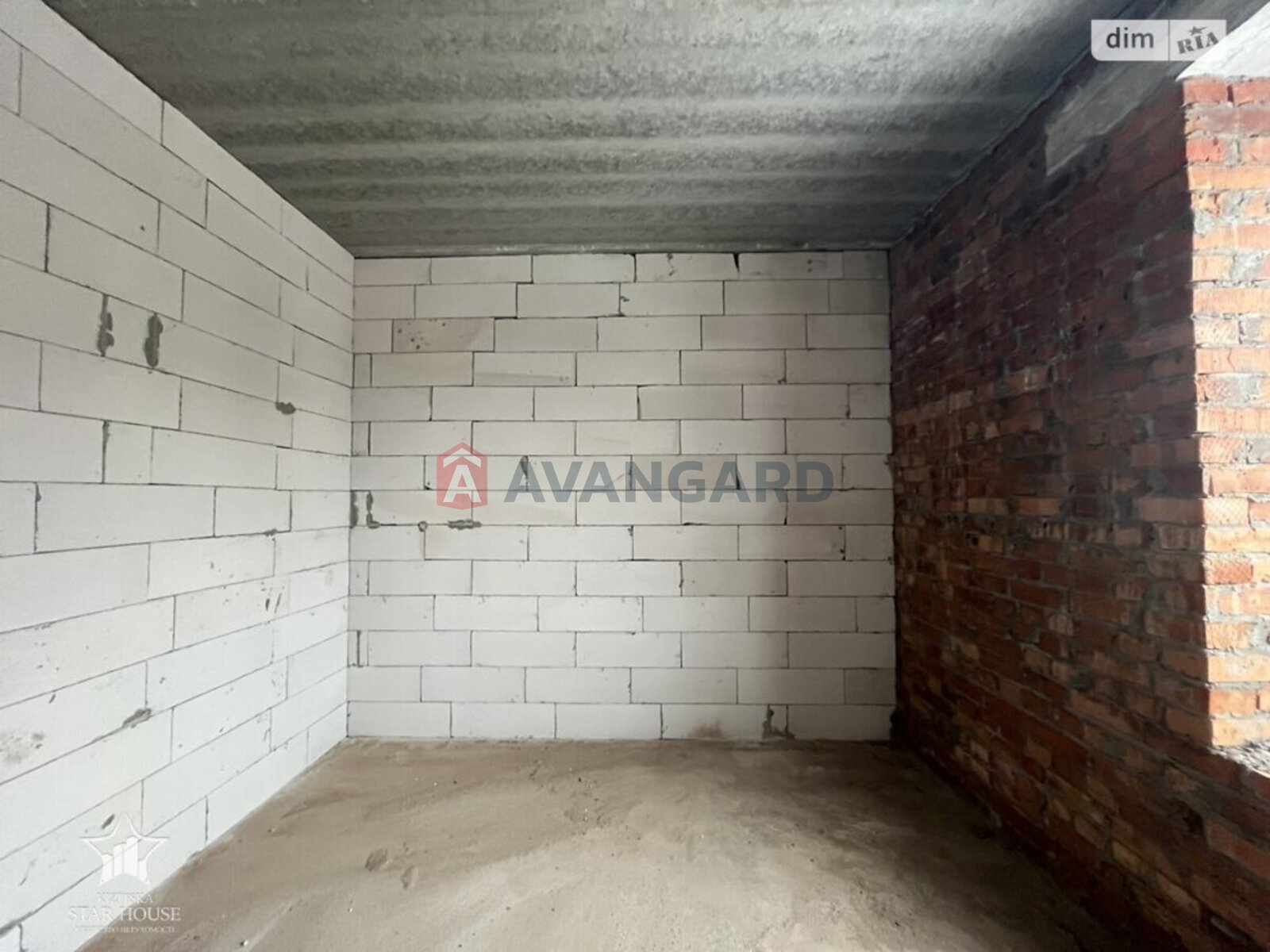 2 ��. ��������, 53/30/12 ��. �., 5/5 ������ ���� 9