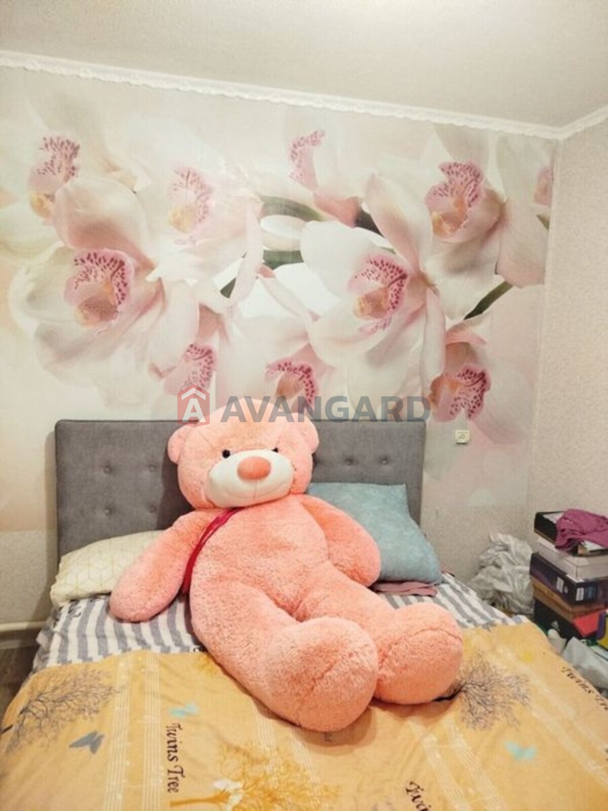 4 ����. ��������, 82/-/7 ��. �., 9/9 ���� ���� 2