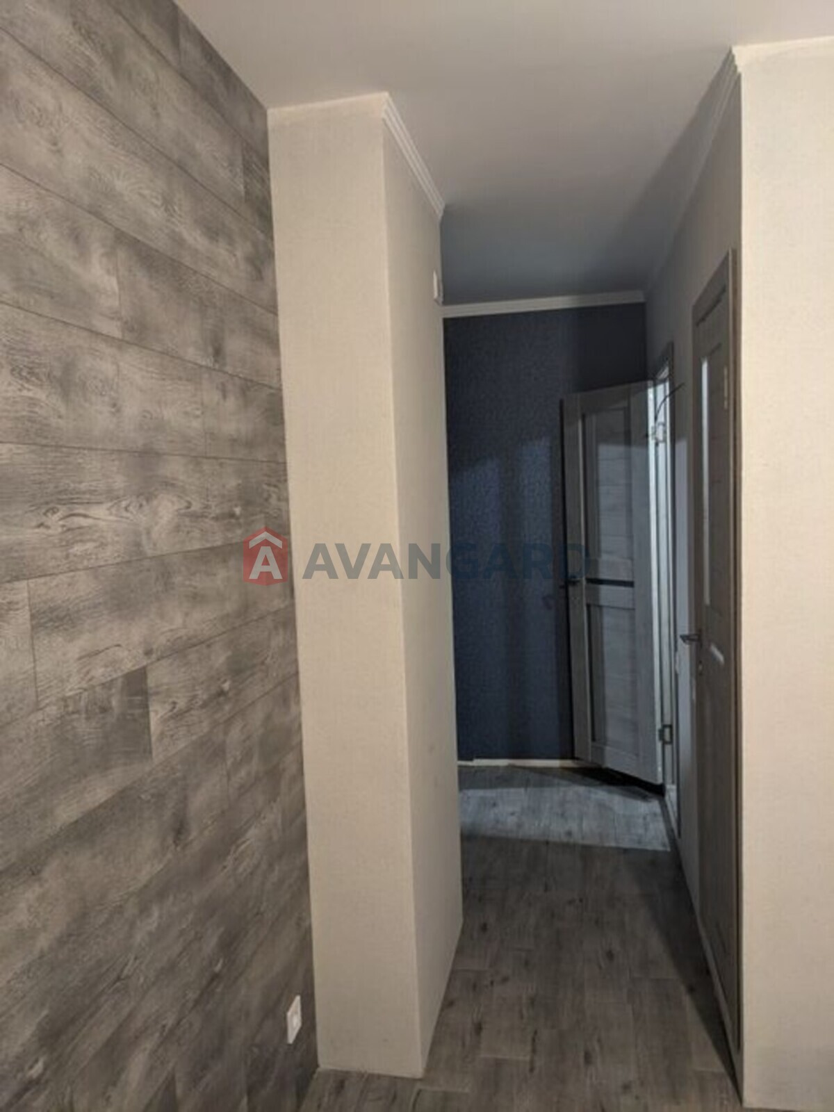 2 ��. ��������, 53/-/9 ��. �., 10/10 ������ ���� 9