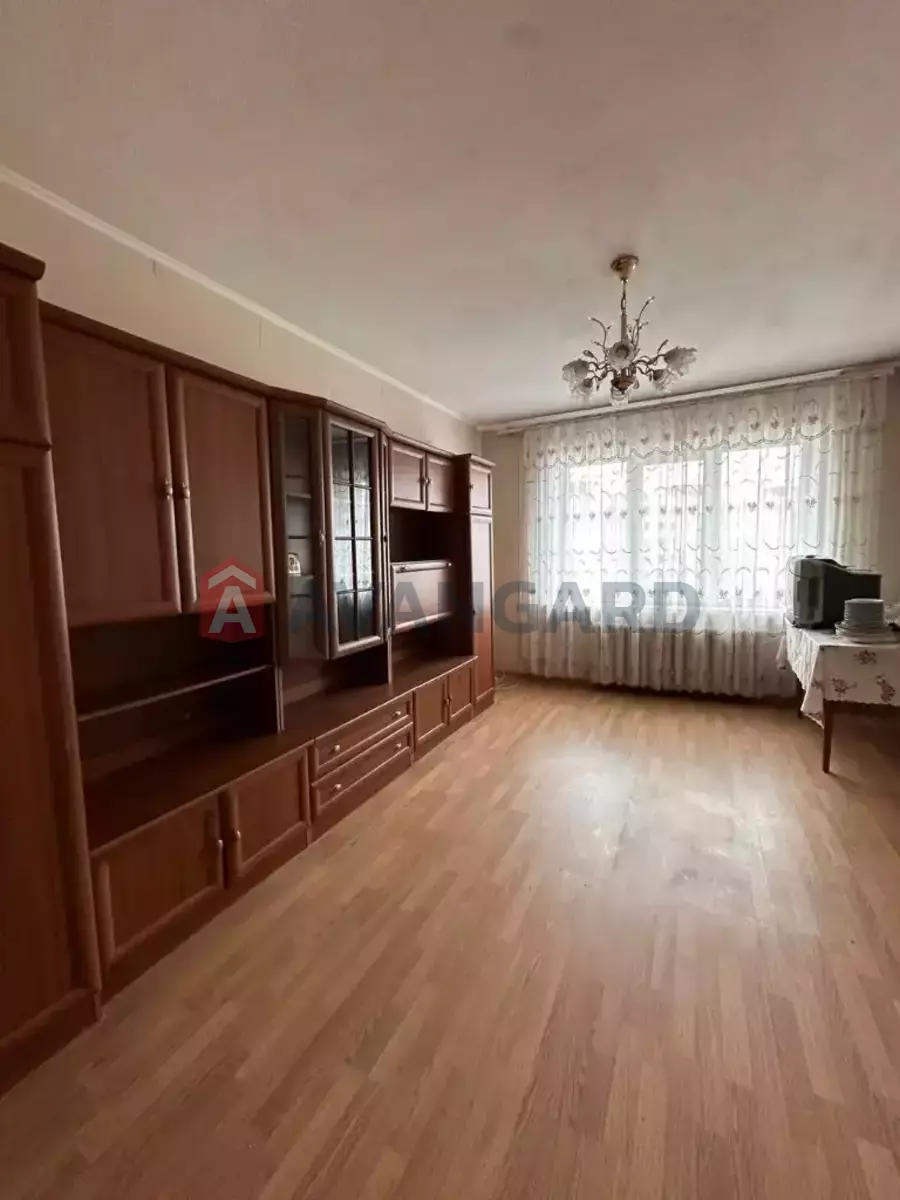 3 ����. ��������, 65/-/8 ��. �., 7/9 ���� ���� 3