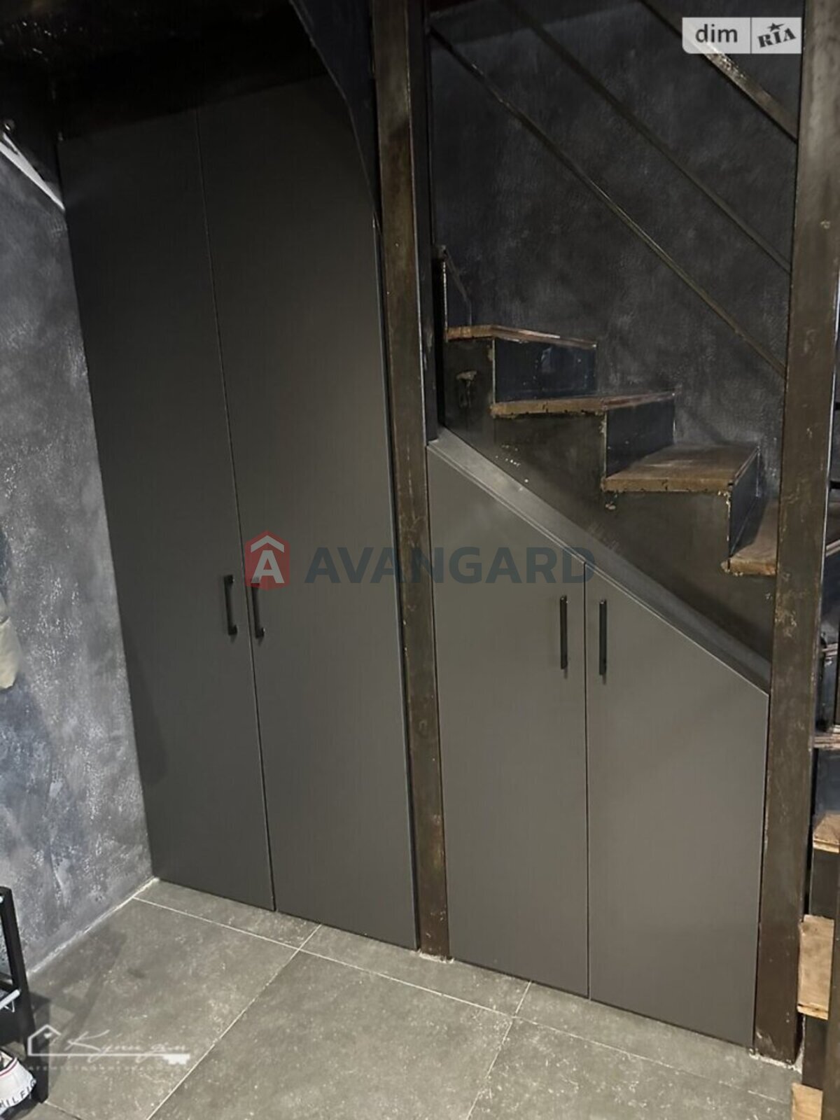 2 ��. ��������, 90/62/17 ��. �., 4/4 ������ ���� 10