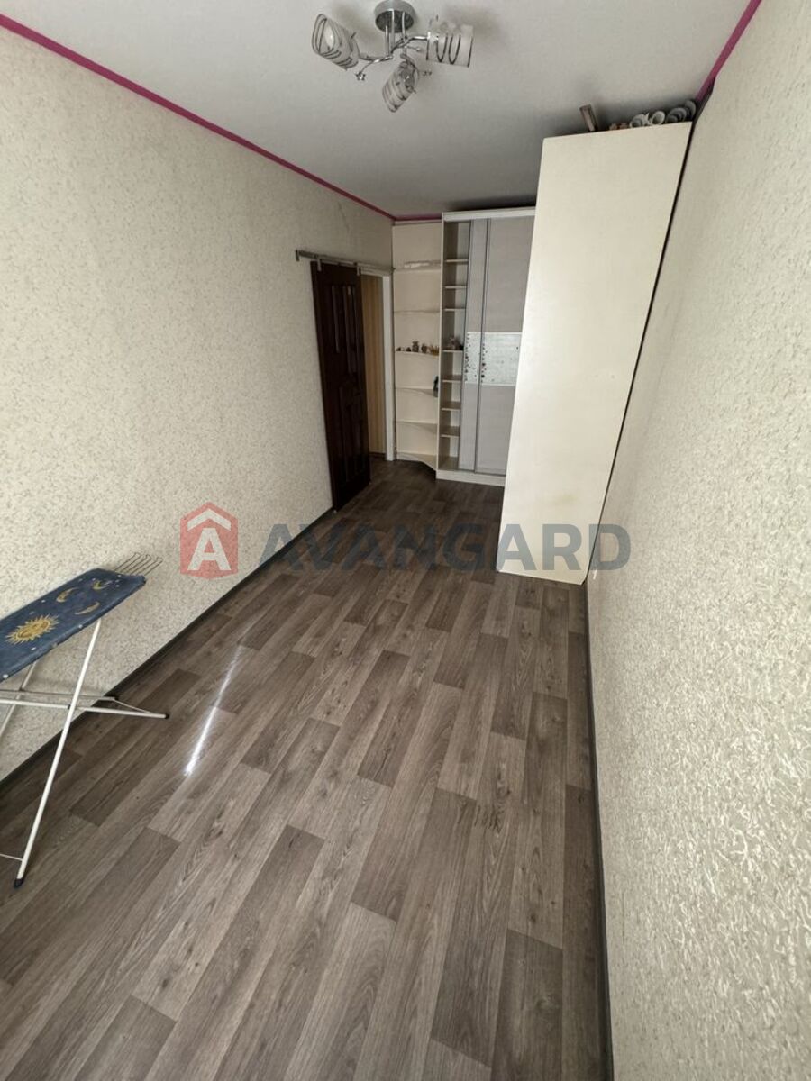 2 ��. ��������, 43/-/5 ��. �., 3/5 ������ ���� 3