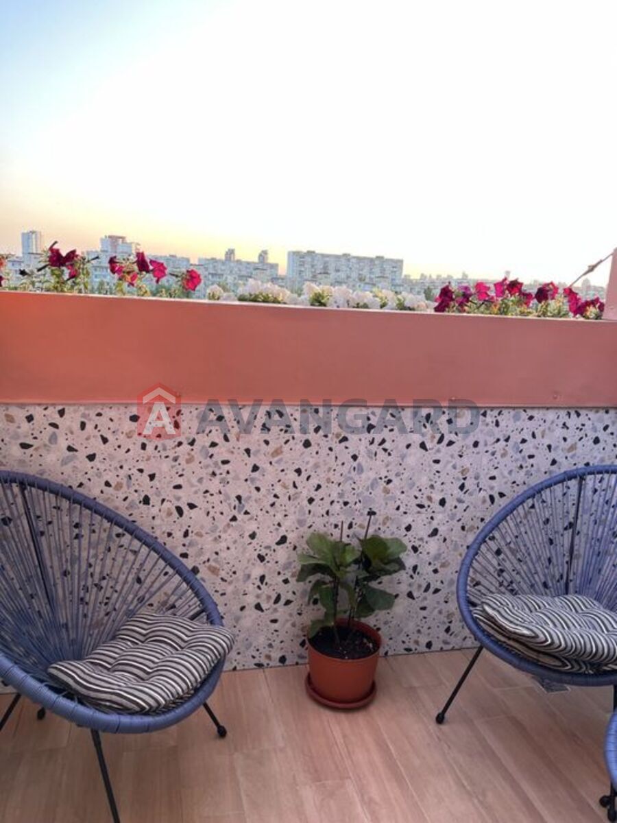 3 ��. ��������, 100/-/24 ��. �., 7/7 ������ ���� 13