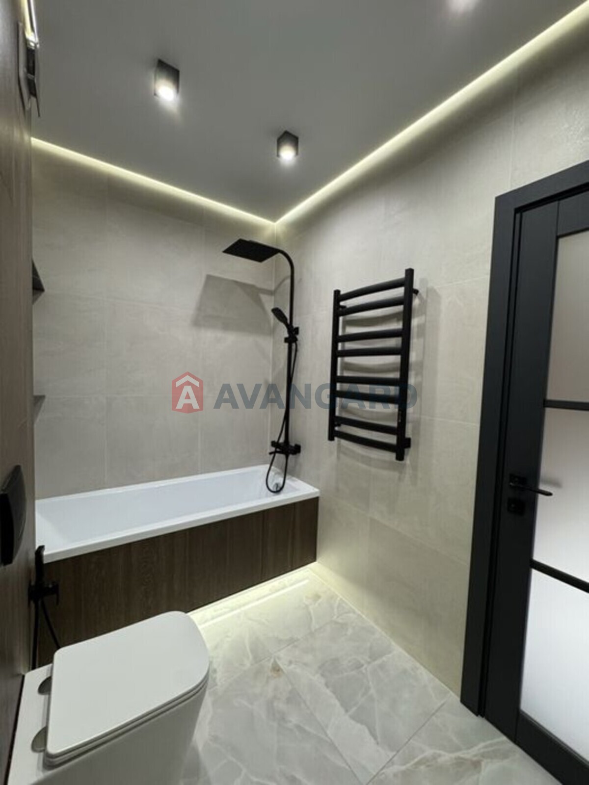 2 ����. ��������, 65/-/18 ��. �., 8/10 ���� ���� 14