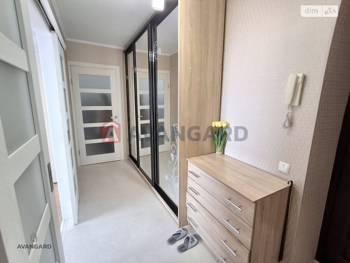 2 ����. ��������, 50/30/8 ��. �., 4/9 ���� ���� 13