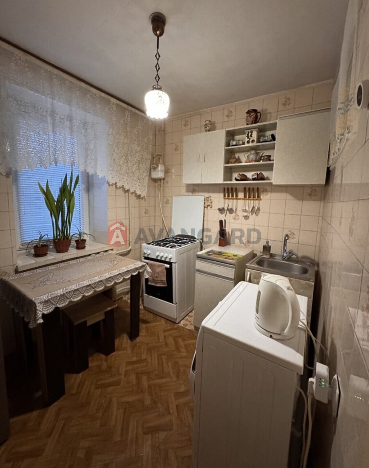 1 ��. ��������, 30/14/6 ��. �., 3/5 ������ ���� 10