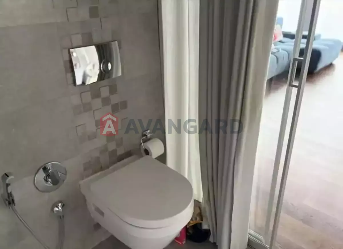 3 ��. ��������, 92/-/- ��. �., 11/11 ������ ���� 8