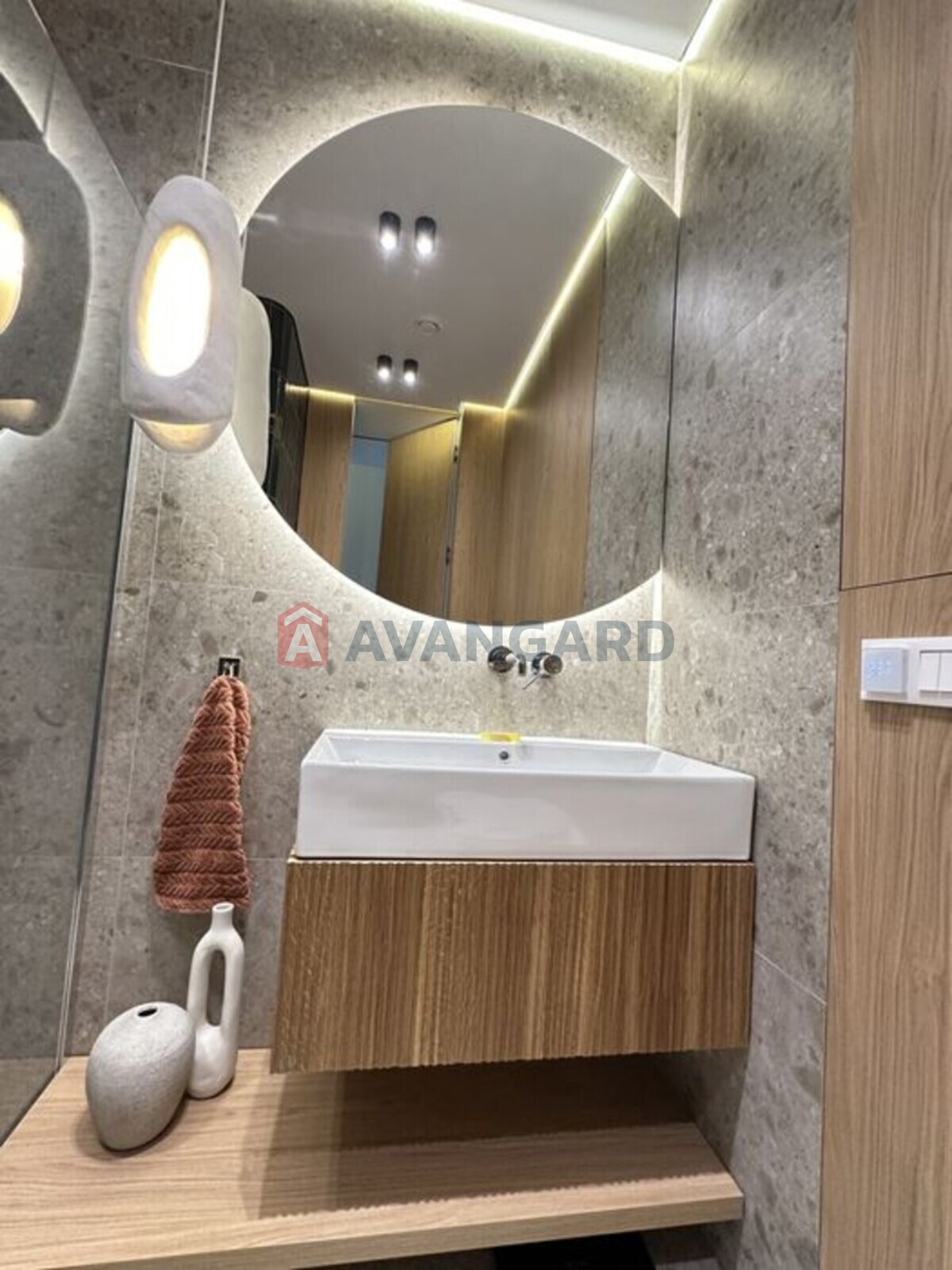 2 ��. ��������, 85/-/40 ��. �., 3/5 ������ ���� 7