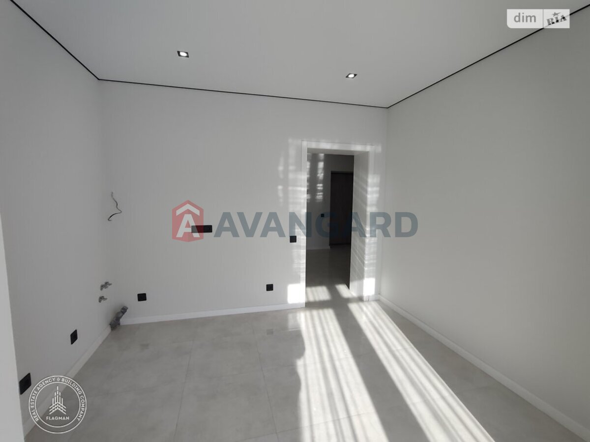 1 ��. ��������, 50/-/14 ��. �., 2/3 ������ ���� 11