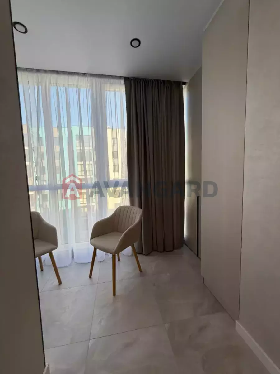 1 ��. ��������, 45/17/18 ��. �., 8/10 ������ ���� 6