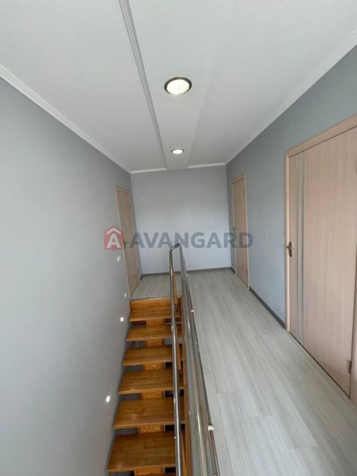 3 ��. ��������, 107/-/36 ��. �., 9/11 ������ ���� 7