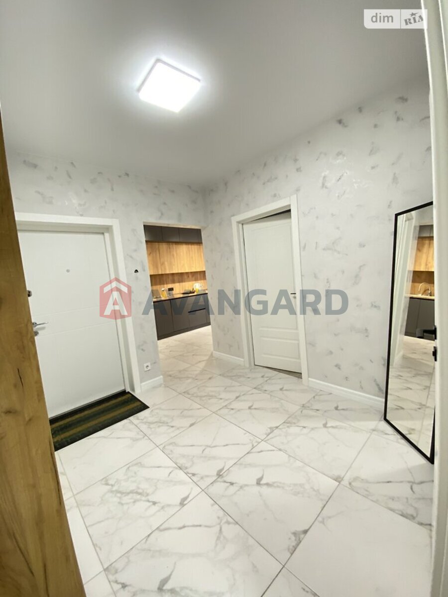 2 ��. ��������, 66/33/18 ��. �., 6/10 ������ ���� 4