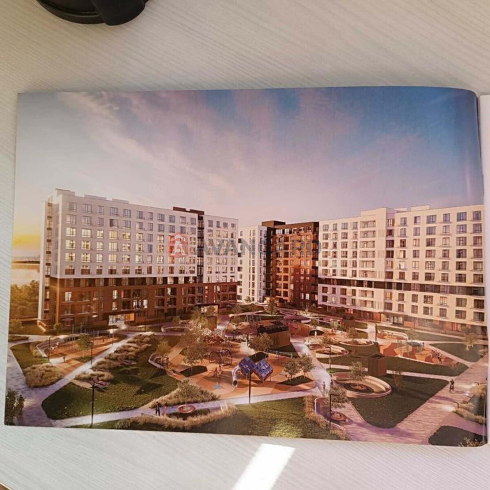 1 ��. ��������, 40/-/14 ��. �., 3/10 ������ ���� 5