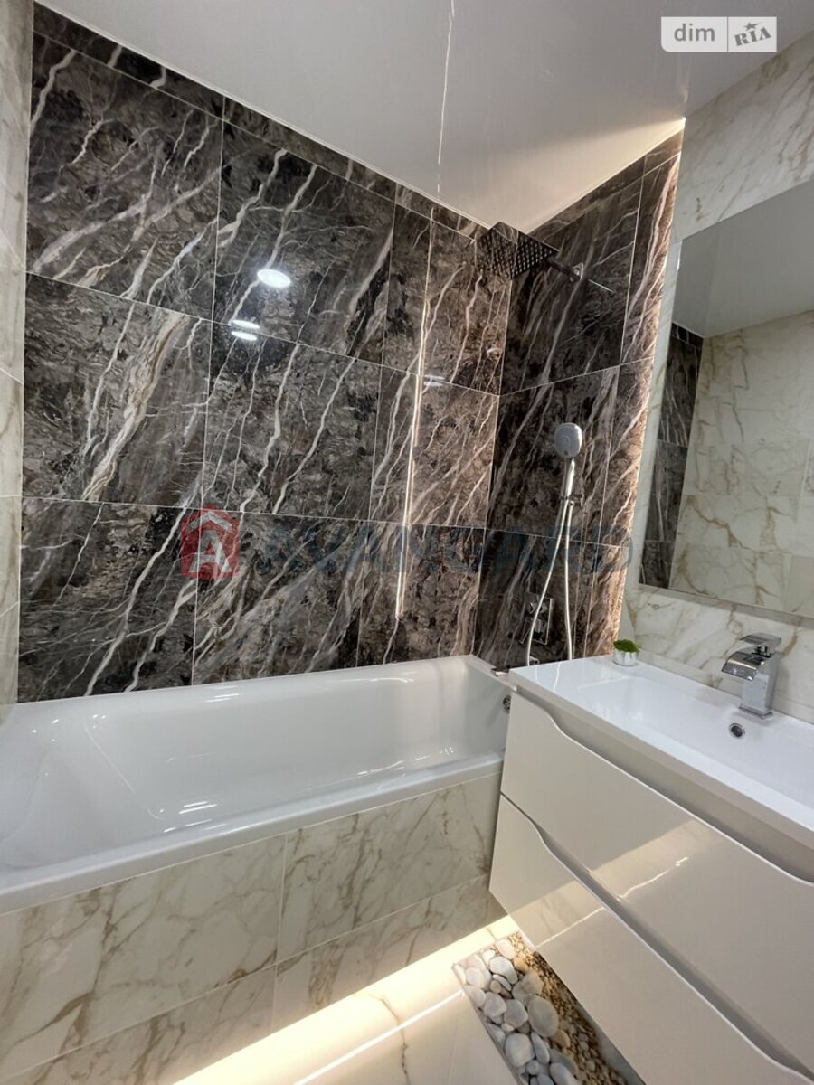 1 ��. ��������, 43/17/10 ��. �., 4/9 ������ ���� 9