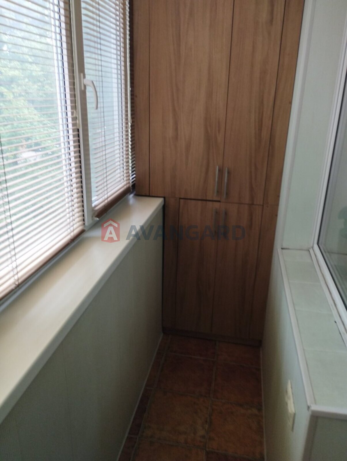 2 ����. ��������, 46/28/7 ��. �., 3/5 ���� ���� 22