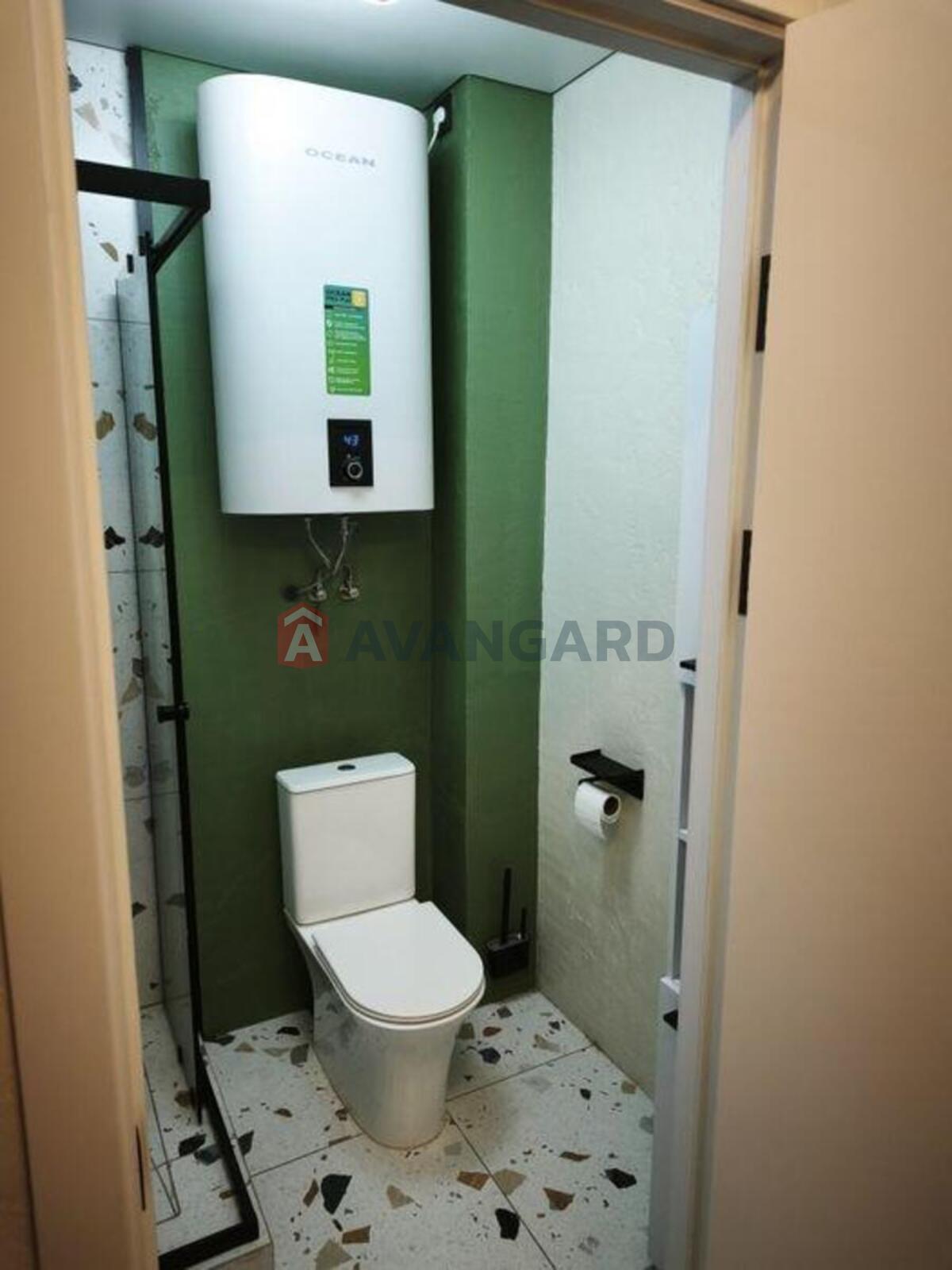 1 ��. ��������, 23/-/23 ��. �., 3/4 ������ ���� 8