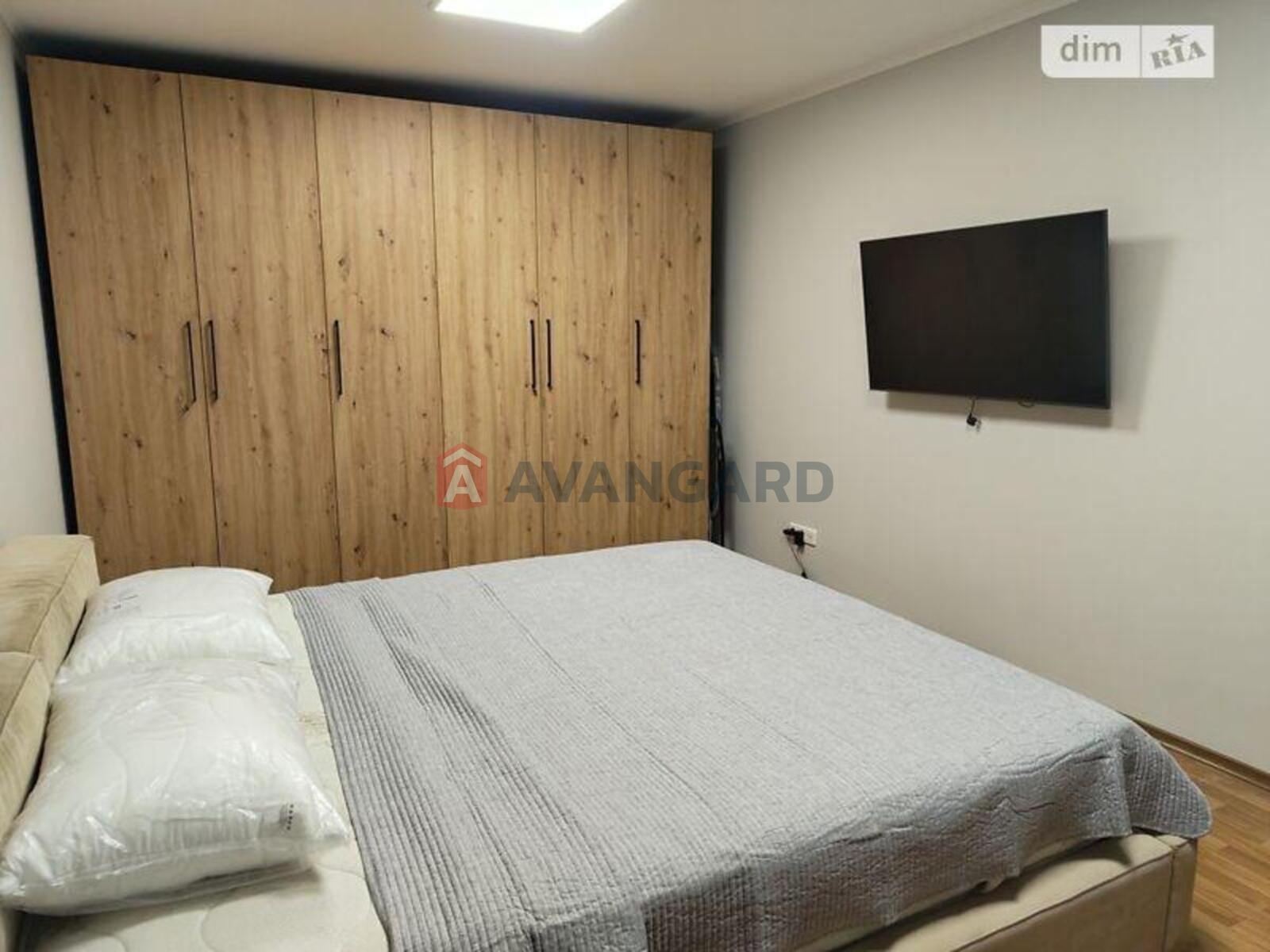 1 ��. ��������, -/-/- ��. �., 1/9 ������ ���� 7