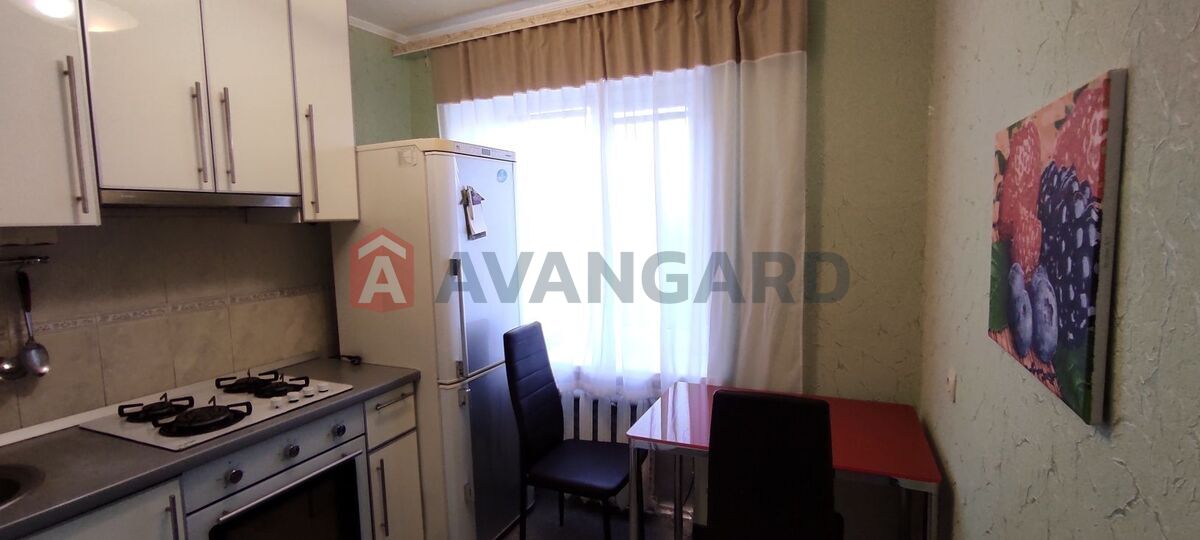 1 ��. ��������, 30/-/6 ��. �., 5/5 ������ ���� 4