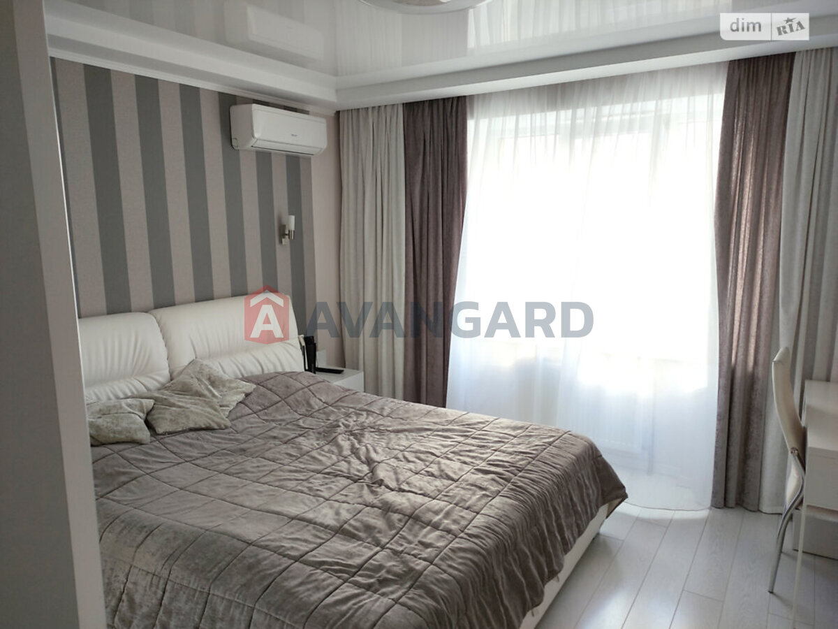 3 ����. ��������, 88/43/16 ��. �., 3/10 ���� ���� 20