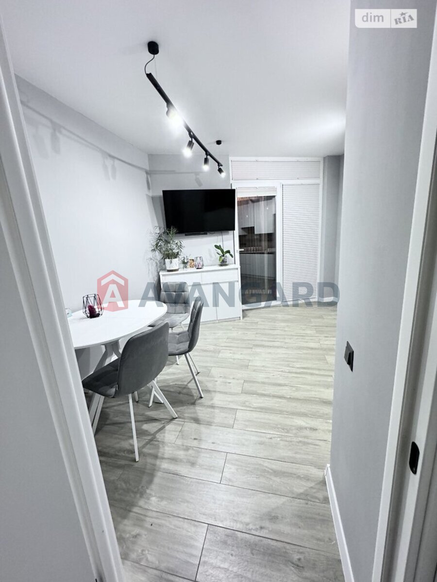 2 ��. ��������, 63/25/17 ��. �., 3/10 ������ ���� 2