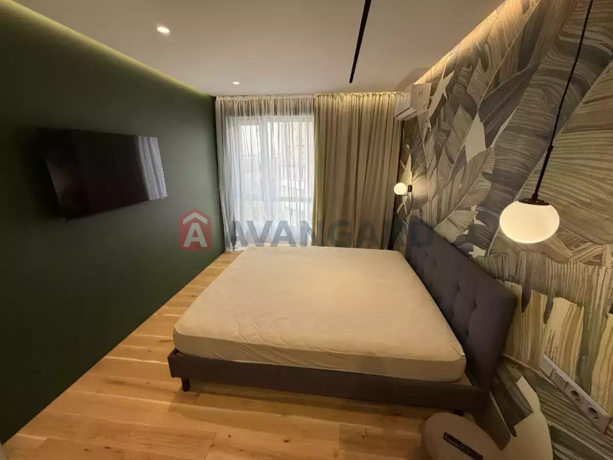 3 ��. ��������, 90/-/- ��. �., 6/10 ������ ���� 16