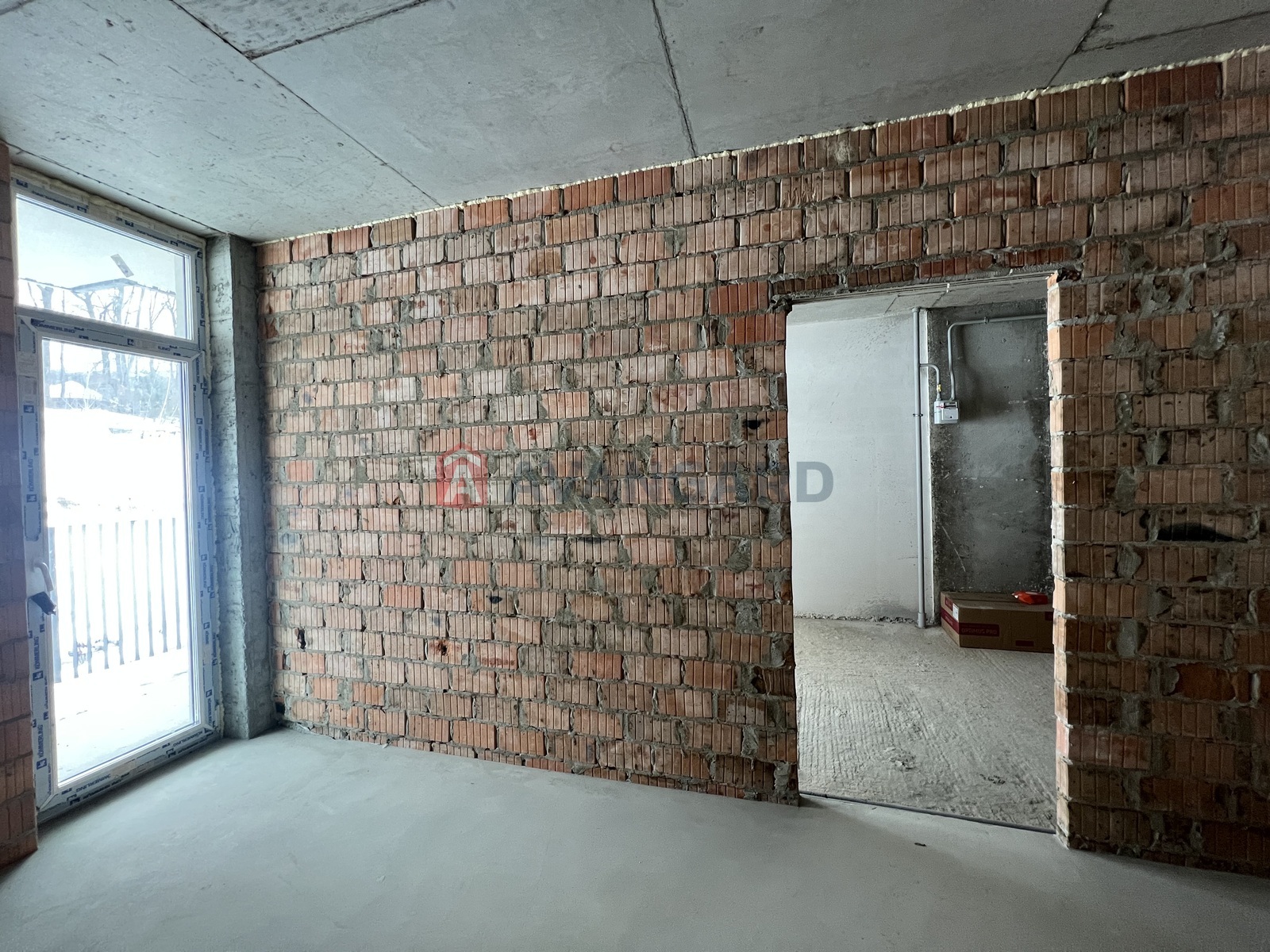 1 ��. ��������, 42,6/11.8/18.5 ��. �., 3/6 ������ ���� 13