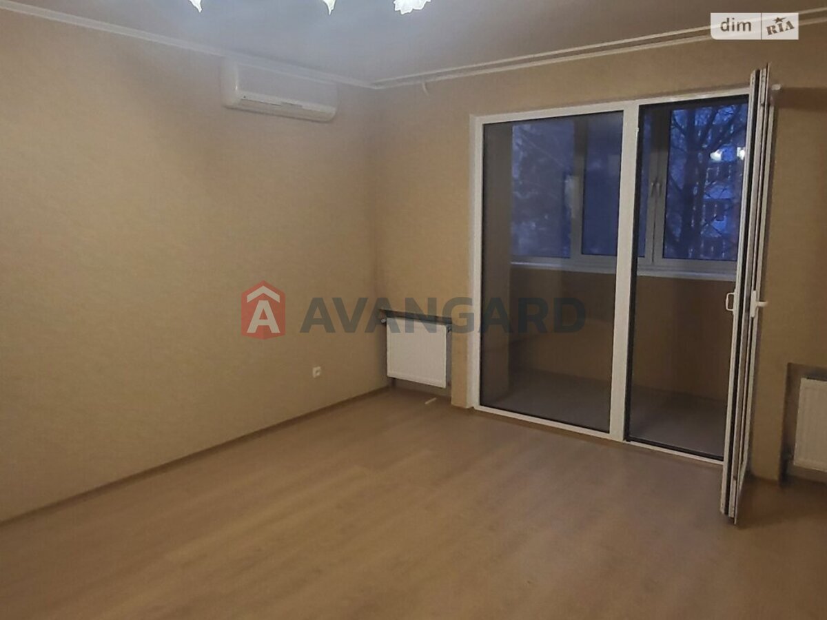 1 ��. ��������, 36/20/7 ��. �., 3/5 ������ ���� 10