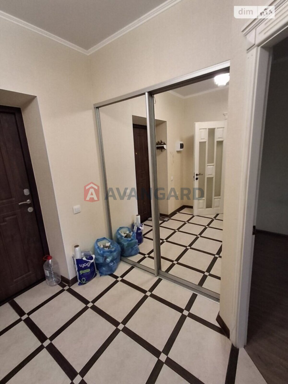 1 ��. ��������, 57/-/- ��. �., 9/12 ������ ���� 19