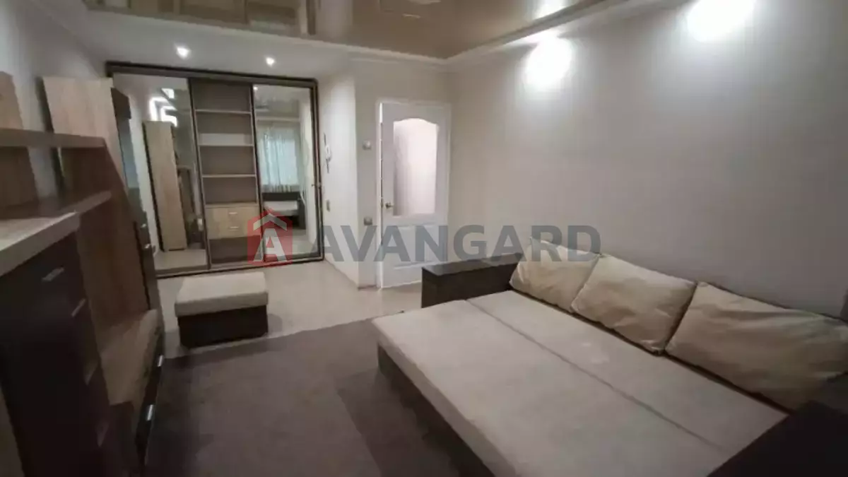 1 ��. ��������, 43/24/8 ��. �., 3/12 ������ ���� 4