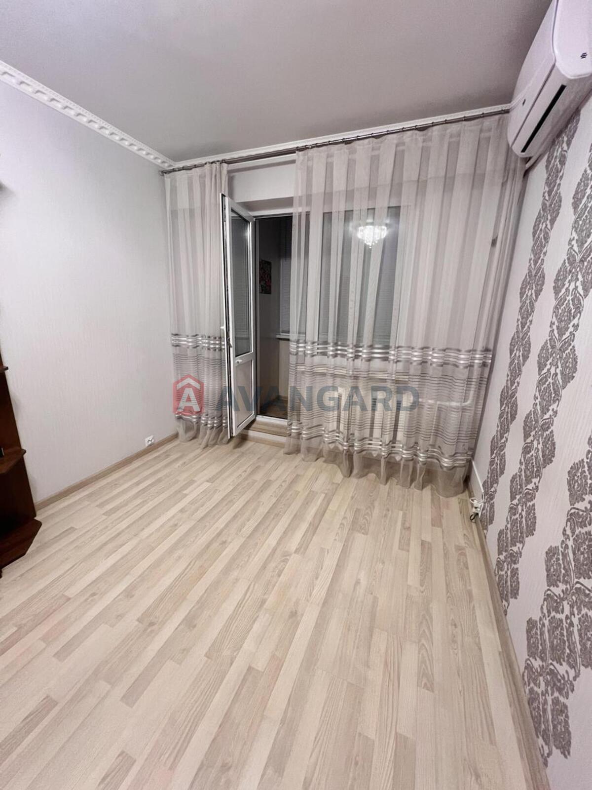 1 ��. ��������, 33/-/7 ��. �., 4/9 ������ ���� 3