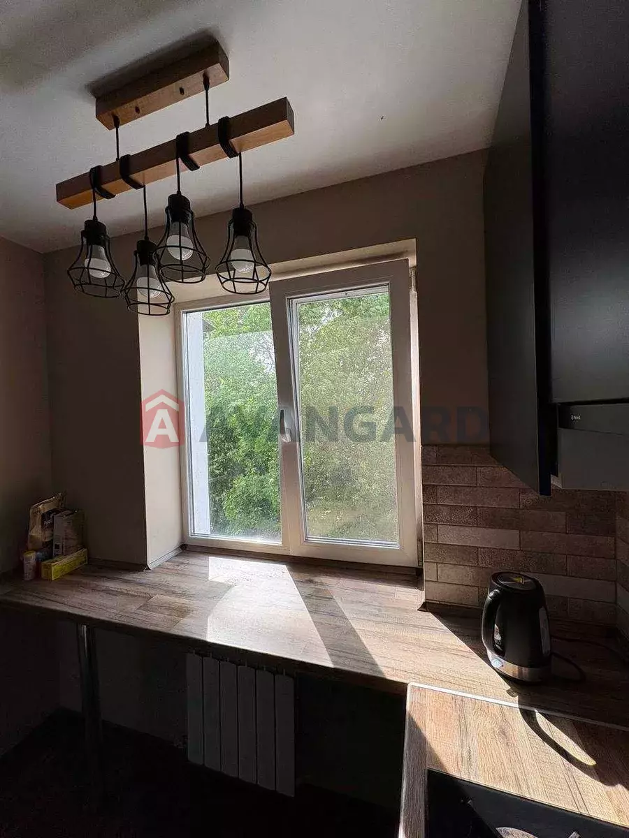 3 . , 57/-/5 . ., 5/5   19