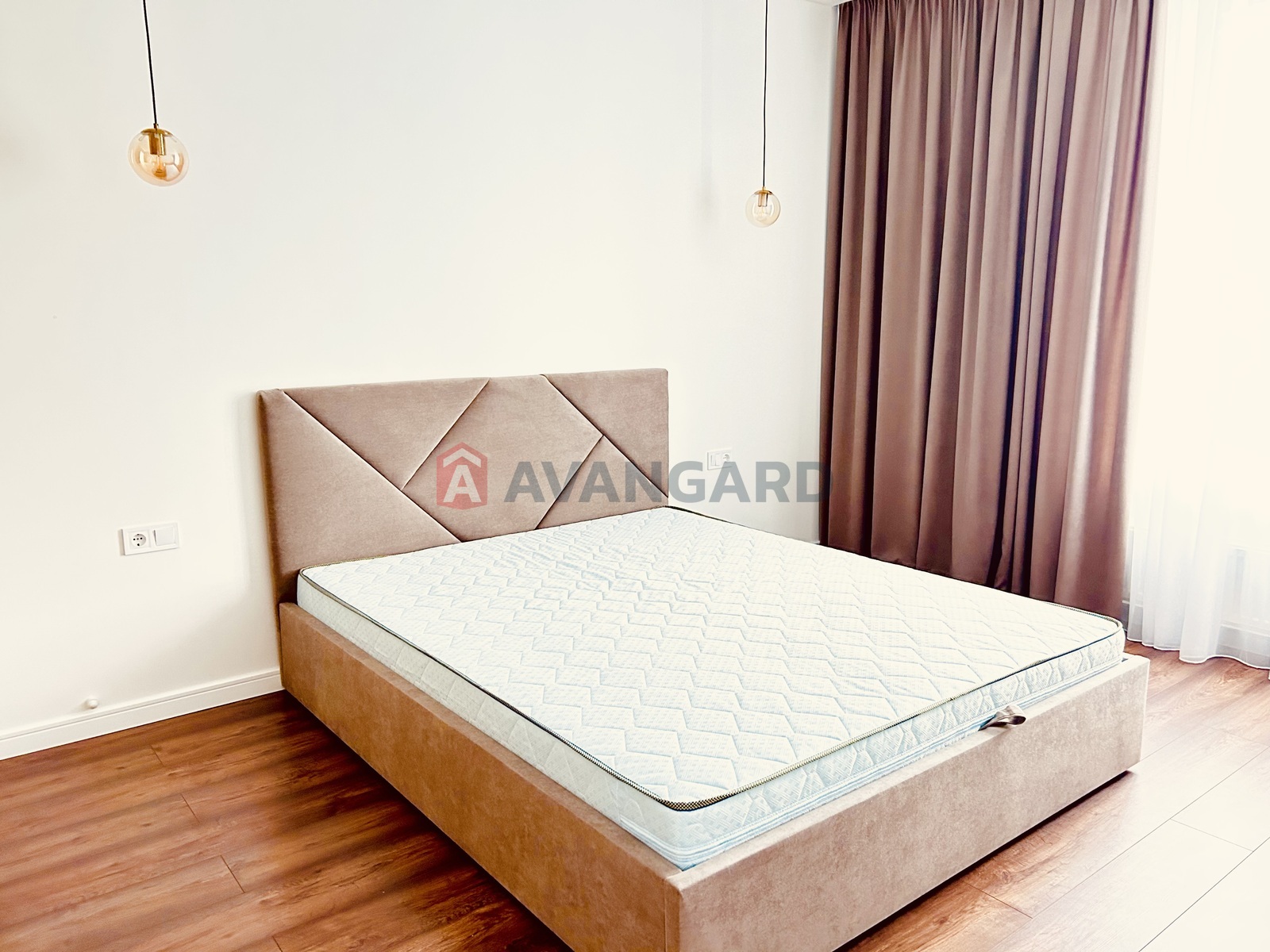 2 ��. ��������, 60/-/12 ��. �., 9/15 ������ ���� 9