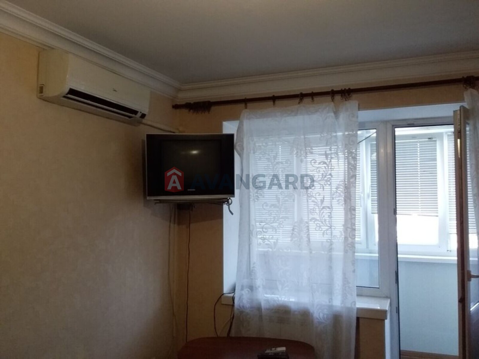 1 ��. ��������, 28/-/6 ��. �., 4/5 ������ ���� 5