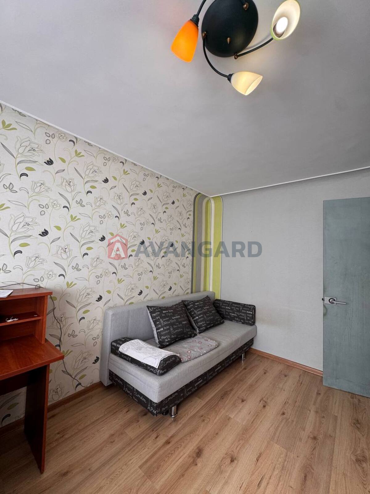 2 ��. ��������, 48/-/7 ��. �., 1/5 ������ ���� 14