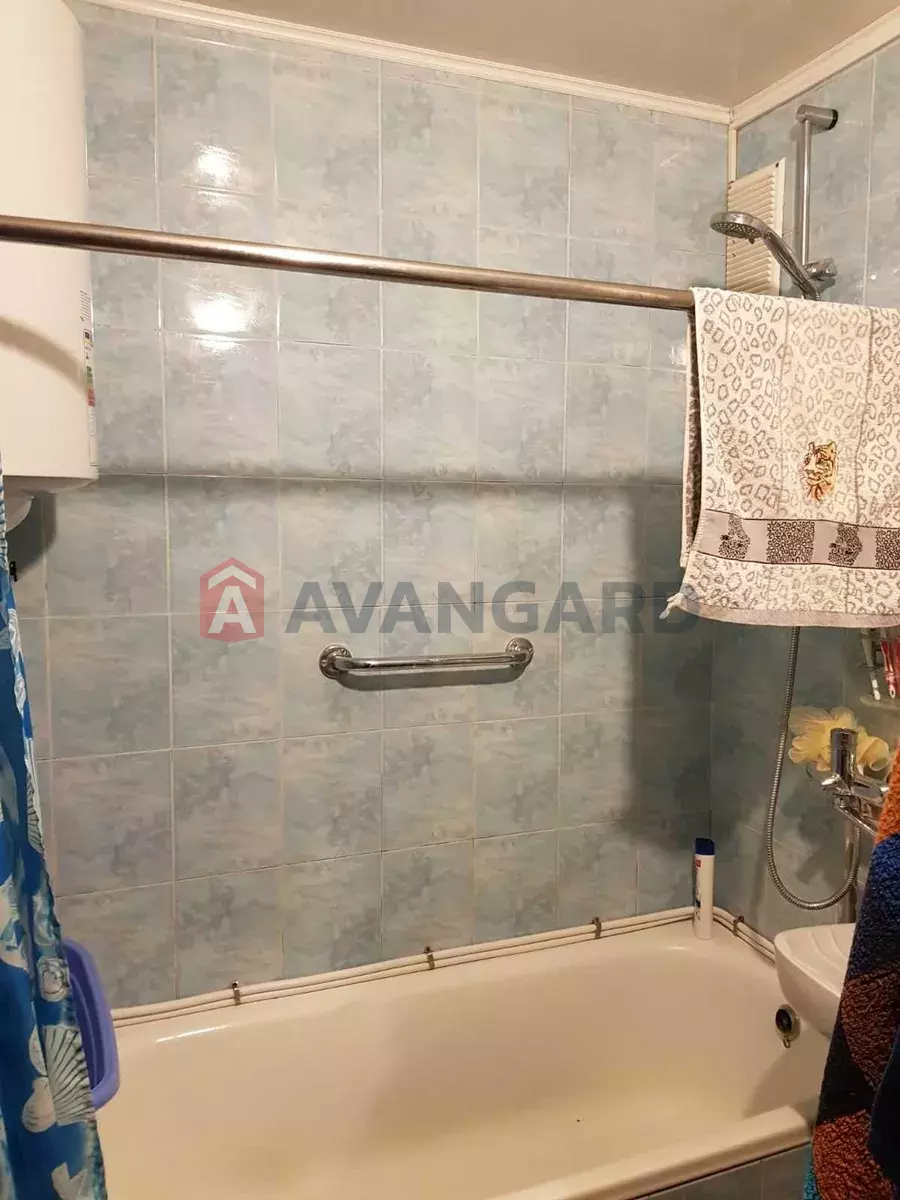 3 ����. ��������, 71/-/10 ��. �., 7/10 ���� ���� 5