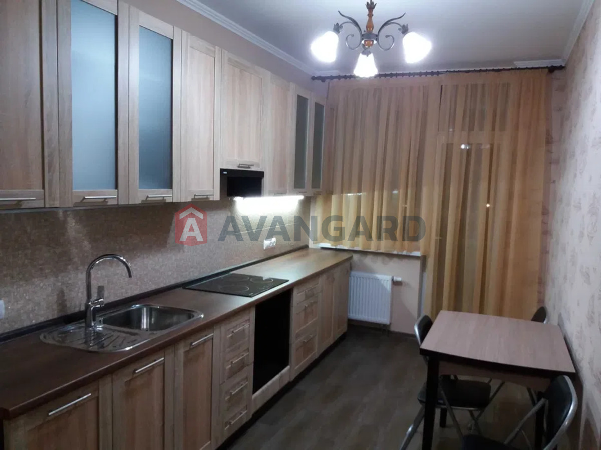 1 ��. ��������, 50/-/15 ��. �., 2/25 ������ ���� 4