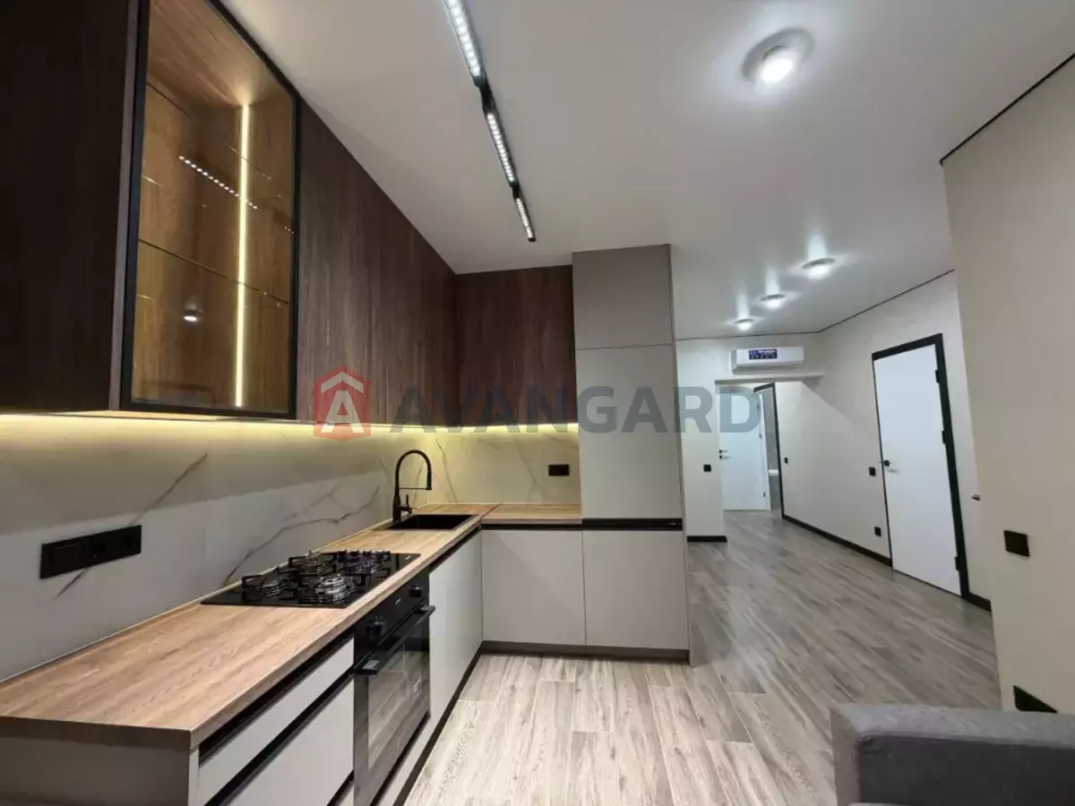 2 ��. ��������, 73/40/15 ��. �., 6/10 ������ ���� 4