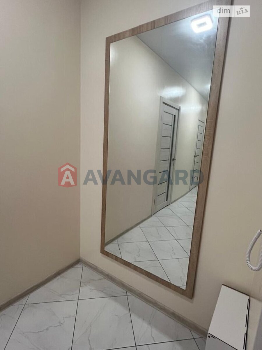 2 ��. ��������, 68/-/- ��. �., 5/5 ������ ���� 17